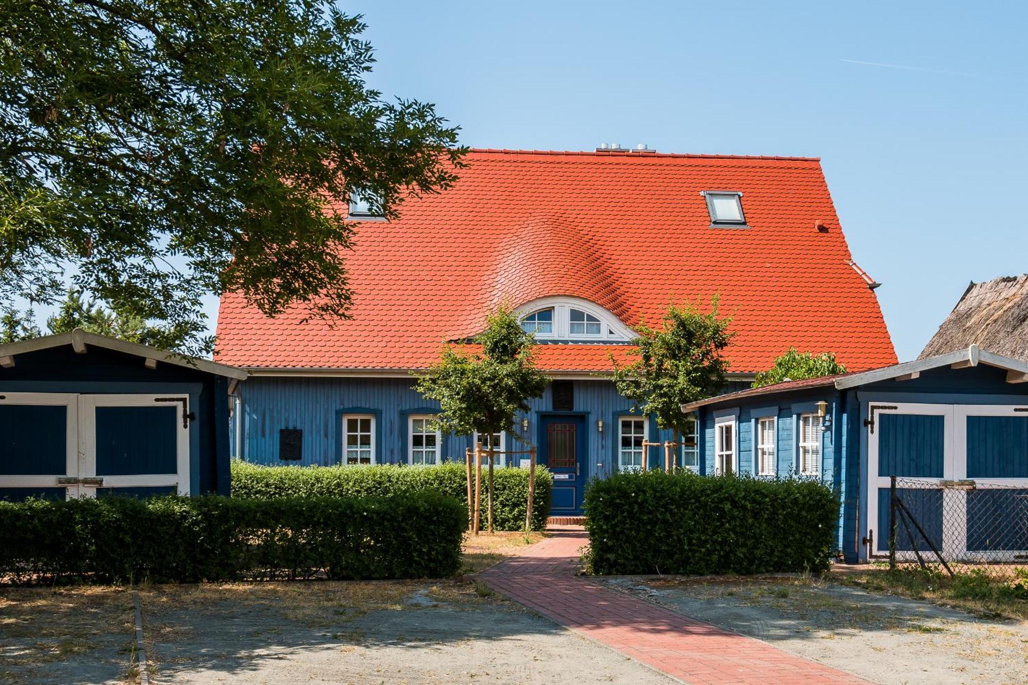Hus In Luv Apartment Born Exterior photo